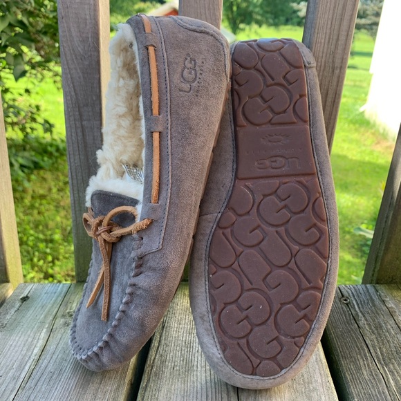 UGG Moccasins, Like-New Condition - Picture 3 of 7